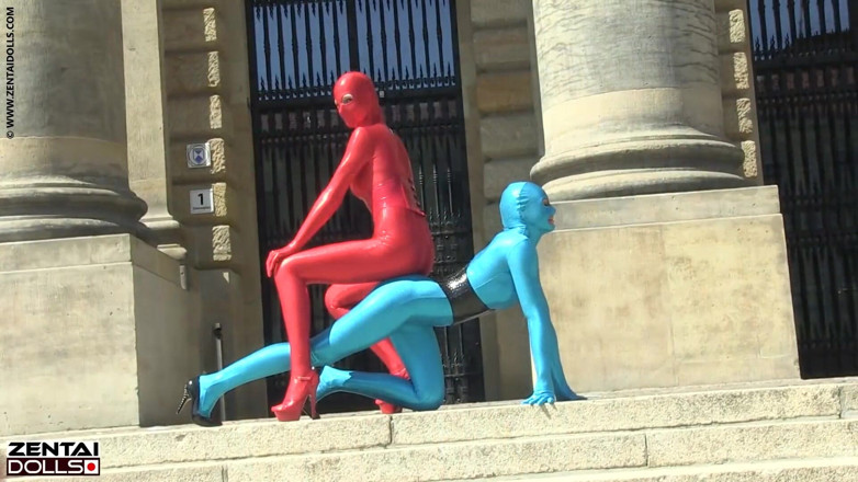 ZentaiDolls: Zentai-modellen in de stad