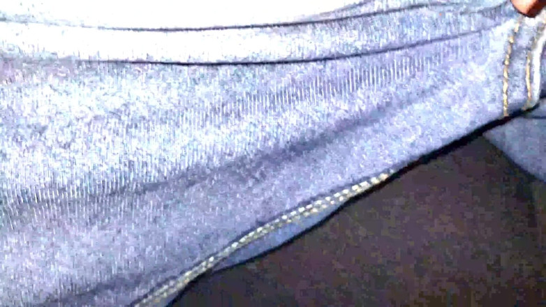 Minhaesposaparaoutro: 18 yaşındaki bakire öğrencilere bağımlı olan takıntılı öğretmen baştan çıkarmaya yardım etmesi için...