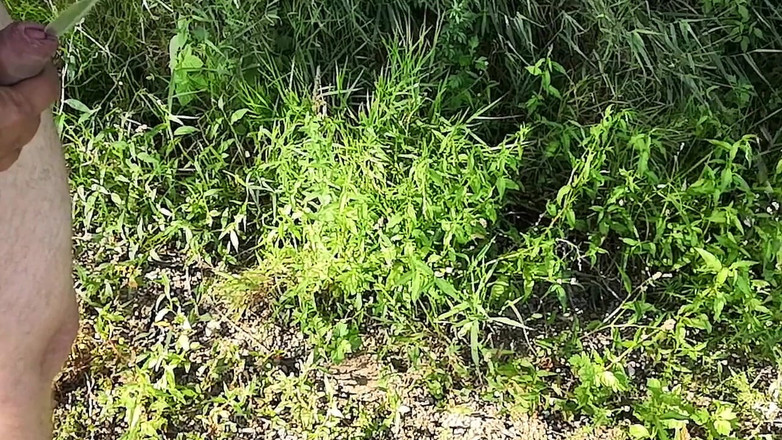 Hanfelmann: Verklig självrullad offentlig kissa och piss sammanställning utomhus