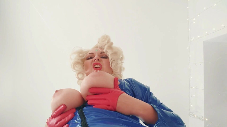 Arya Grander: Facesitting POV video, female domination