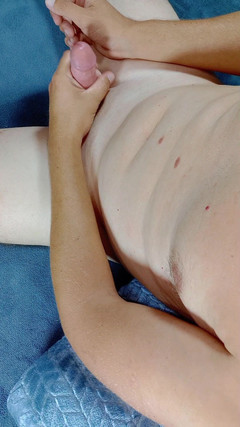 chris_aitrix: Я мастурбую, продовжуючи оргазм, поки не вийде все молоко Chris_aitrix