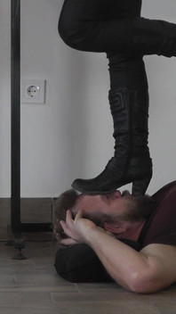 Sydney Crushed a Slave's Face with a Boot