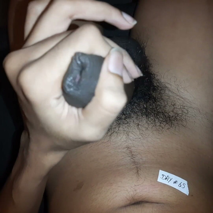 Hot Kolla: หนุ่มร่างสองร่างผอมใช้มือวันที่ 65