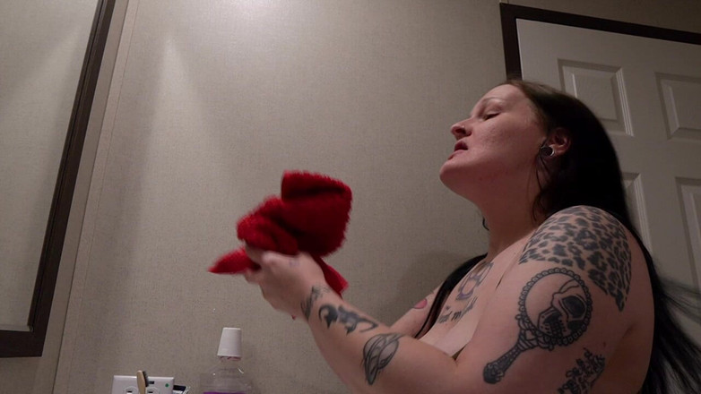 GothBunny6669: La routine diurna e notturna di Dani per le dentiere