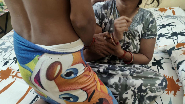 Soniya1997: Istri nakal ini nyepong 69 kontol terbaik di pagi hari!