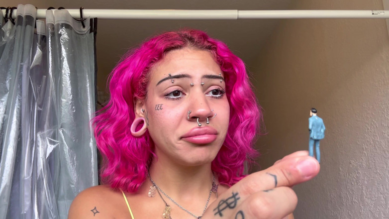 Nali Marie: Giantess Finds a Tiny Man