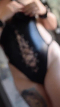 Orgasme Sexy Jet călărind un vibrator