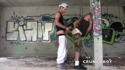 Crunch Boy: วาเลนติน โดนหนุ่มทวิงค์ผมบลอนด์ ลีโอ เฮลิออส เย็ดในจ็อกแสตรป