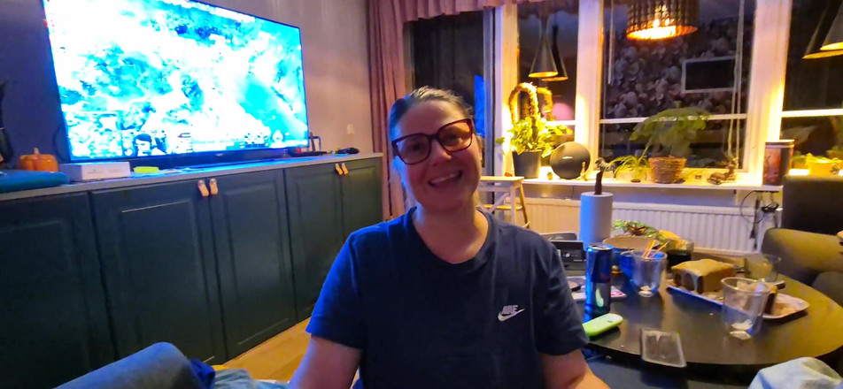 SwitchMixCouple: Musel jsem zastavit její domácí povinnosti a ošukat ji zezadu