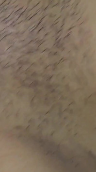 Abang tiri berkongkek dengan adik tirinya bila-bila masa permintaan untuk telefon bimbit baru