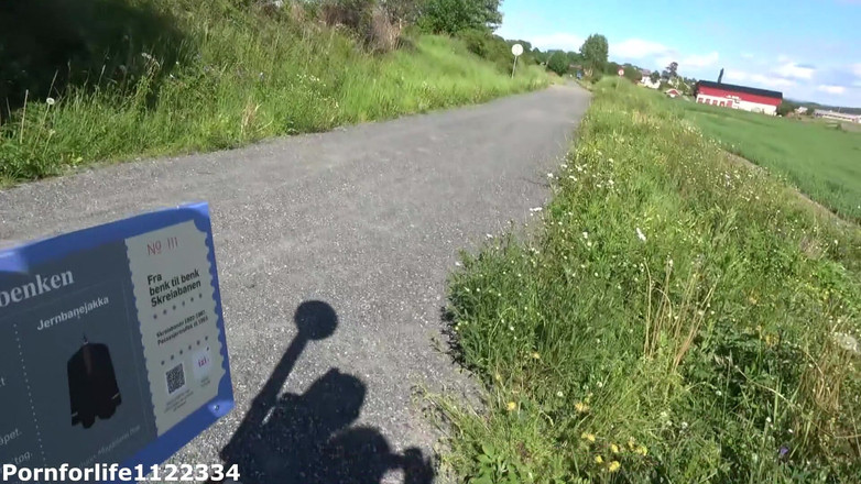 Pornforlife1122334: Téměř jsem byla chycena při prstění naivní školačky Krémová kundička na...