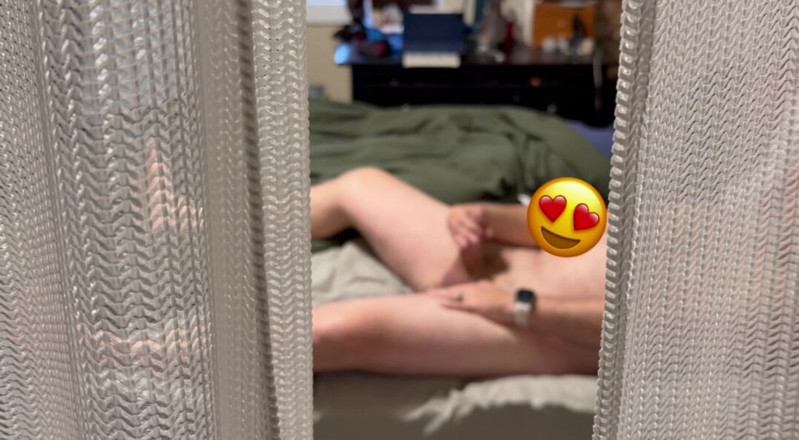 Truridge: Peeping on Uncle Stuck in a Closet