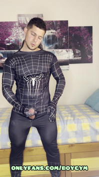 스파이더맨 밀키 자지! 넌 나를 어디서 볼 수 있는지 알아!