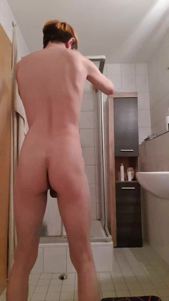 Christian Kopera: Dansezi în baie?