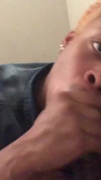 Sexgodpicasso Gets a Mobile Blowjob