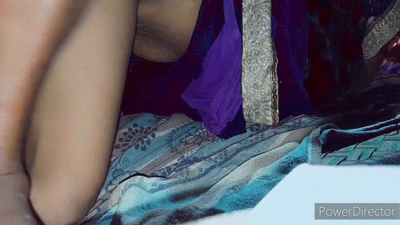 Renudbf: Hintli çift misyoner sikişiyor