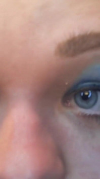 Detailní vzlykání a zničený make-up