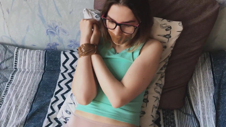 My Little Betsy: Pequena estudante não esperava tal virada de eventos - Ep. 3
