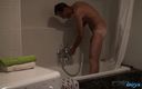 C2K Boys: Alexander - oyuncu seçmeleri videosundan sonra duş