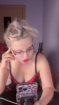 Bạn không thể ngừng nghĩ về Findom Goaldigger