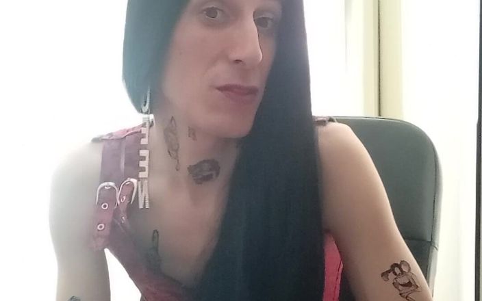 Penelopene27: Crossdresser Exhibicionista