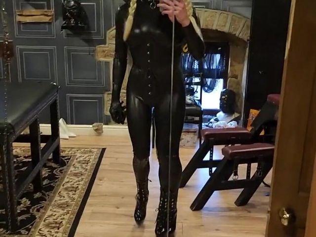 Rubber Doll - Walking Around the Dungeon (Jessica XD)