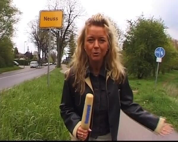 German's MILF: Німецька мачуха з великими цицьками отримала великий камшот на цицьки
