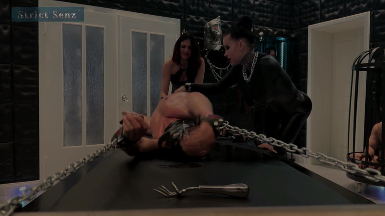 Strict Senz: Double Femdom Hard Tickling Punishment với Lady Zara và Miss...