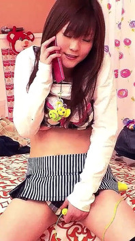 의붓아빠에게 핫한 오럴을 주는 대학 아시아 십대 Amaenbo