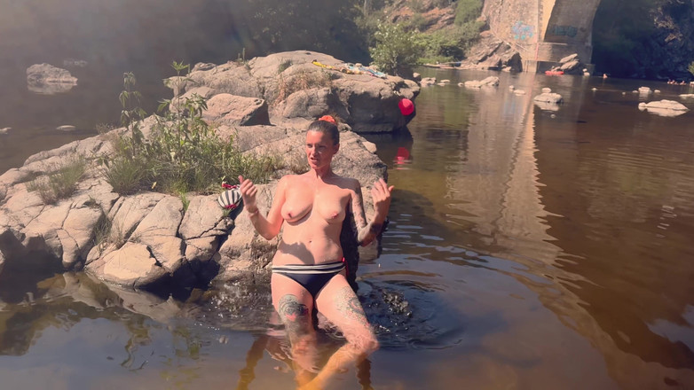 Marty and Wendy: Začnu mu kouřit ptáka, zatímco všichni plavou vedle nás