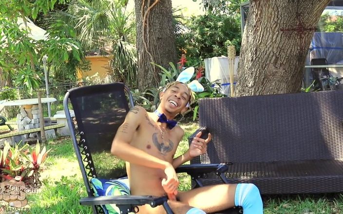 ThugBoy: Blonde Bae