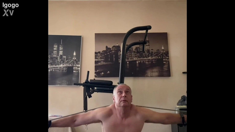 Alex Art: Film z tělocvičny