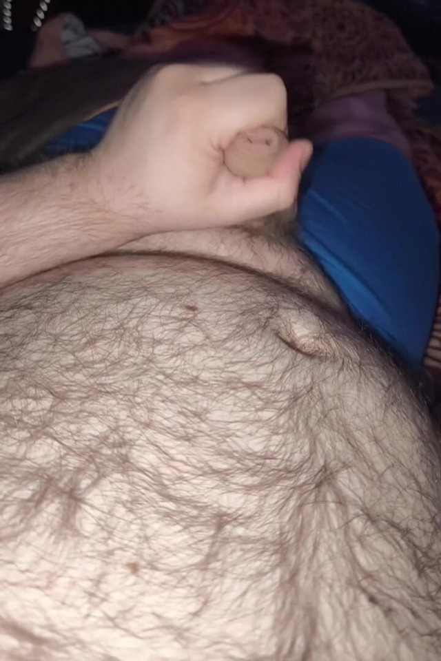 Fat Bear Jacking off & Cumming on Hairy Belly (BearPup Akuma) Fat Bear Jacking off & Cumming on Hairy Belly (BearPup Akuma)