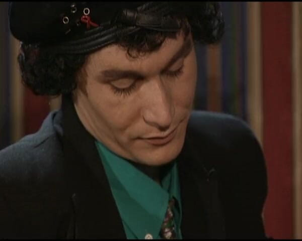 Deutsche Frauen: हॉट और कामुक जर्मन लड़कियां होटल में हार्डकोर नंगा नाच का मजा ले रही हैं