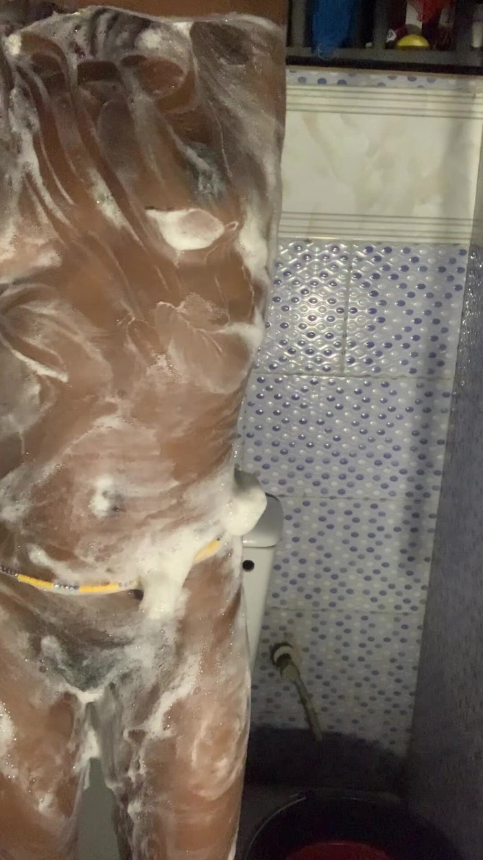Browngurl234: Une bombasse noire sexy passe du temps toute seule dans...