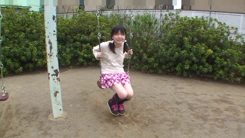 Japan Lust: 보지에 자지를 대고 싶어하는 Mamiko