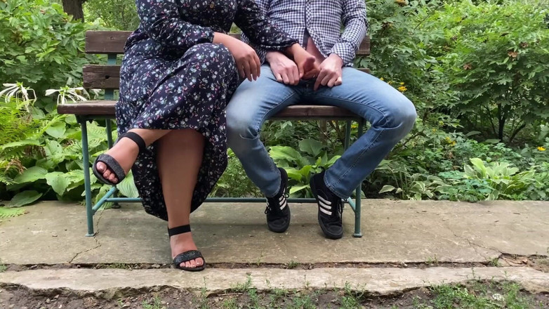 OurFetishLife: Da, ejaculează pe mine! Îmi place sentimentul de spermă fierbinte!