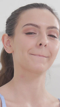 Furburger pour le nouveau mec avec Serena Hill avec Treyy Vunt