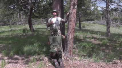 MasculineJason - Jason Collins: Jason Collins, branchement militaire dans les bois !