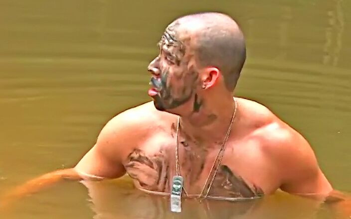 Gays Case: Il soldato ha dato al suo sergente un pezzo della...