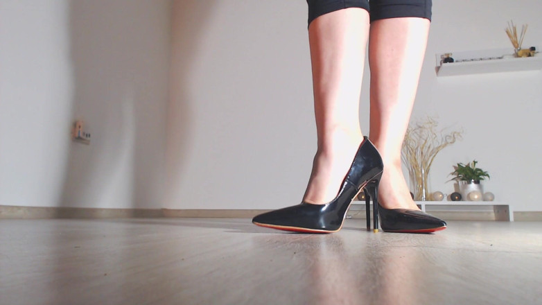 LegsOnHeels: Picioarele mele pe tocuri, plimbându-mă cu Grace