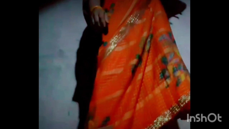 TricolorMusic3: La chatte desi rose sexy de Lavenya sexy à l’intérieur je...