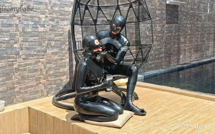 Alex Latex: Penyerahan Musim Panas - Alex Latex