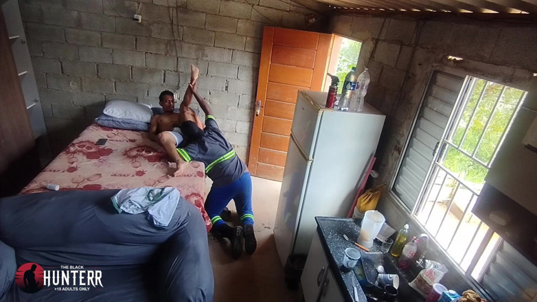 TheBlacKHunterr: Mi vecina trabajadora me dio un video 1