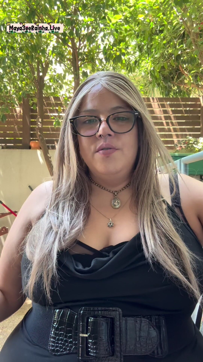 Goddess Maya3ee Rainha: BBW brasilianische MILf morgen im freien ketten rauchen ritual parlament...