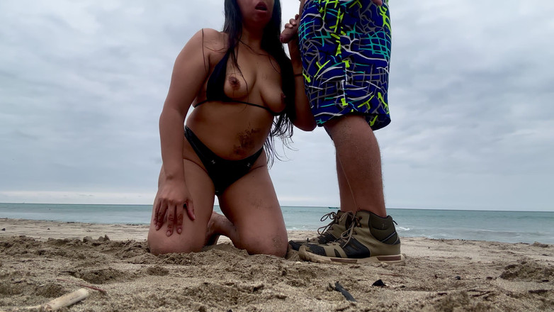 katha: Festeggo il Nuovo anno sulla spiaggia con la mia matrigna...