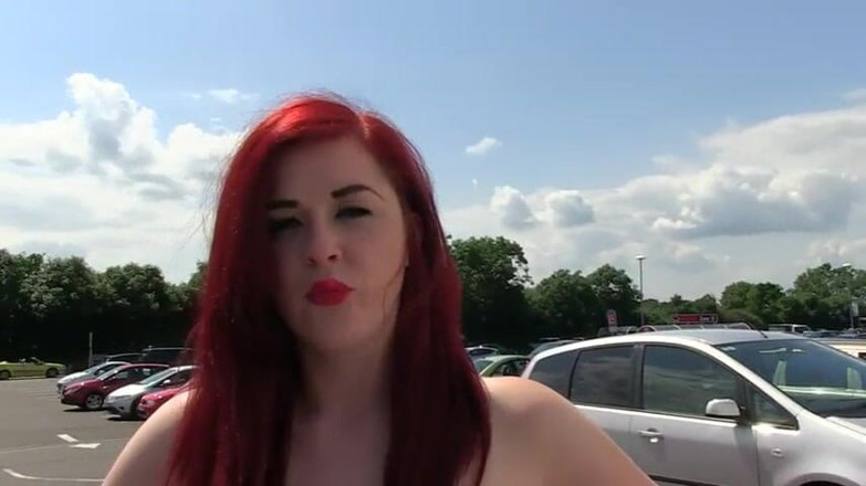 German amateur - 100% German hardcore videos: Grande culo pelirroja nena meando al aire libre