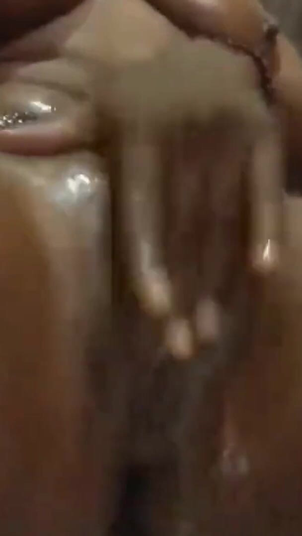 I Can't Stop Squirting (Sexy pussi)
