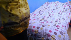 Aria Mia: 남편이 시장에 나가는 동안 남편의 친구에게 따먹히는 이집트 섹시 신혼부부