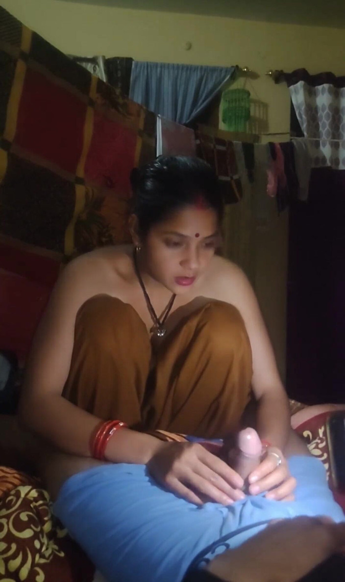 sashaa: Indian Village Bhabhi Fucked in Night in Her Periods
